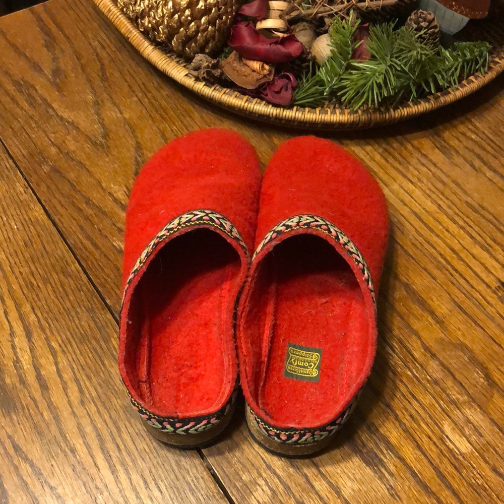 - Vintage Daniel Green clogs